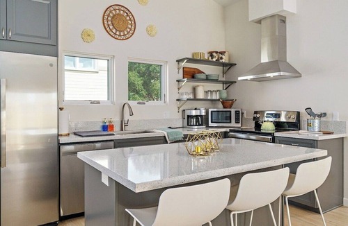 San Luis Obispo House | Spacious SLO Retreat | Walk to DT/Parks