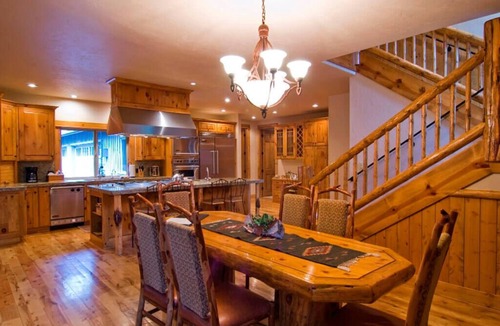 Sunriver House | Spacious Sunriver Home with Access to The Cove