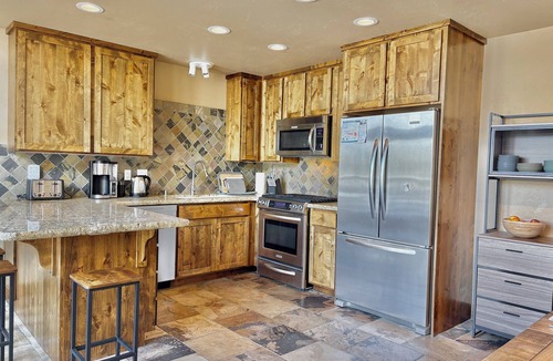 Kirkwood House | Spacious town house in Kirkwood
