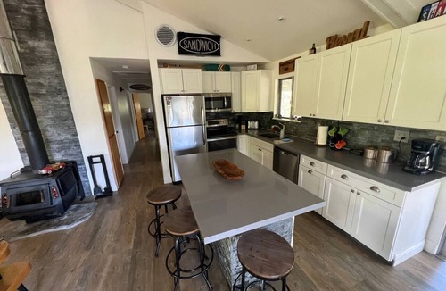 Lakehead House | Special $ Now - Awesome Lake Views - Single Floor - Shasta Lakeshore Retreat #5