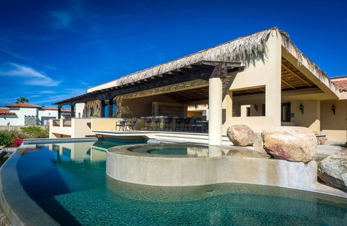 Cabo San Lucas Villa | Spectacular 8 BR Ocean View Casa Tita features A/C, WiFi, Wet Bar, Pool + More!