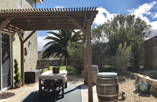 Paso Robles House | 🍷 Spectacular City/Mtn Views! 🍷 Private/Spacious 5BD | Near Wineries/Town/Fair