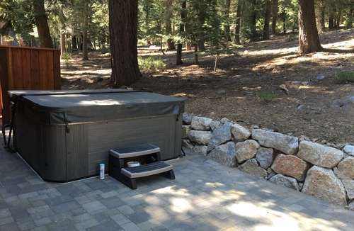 Truckee House | St.Bernard by Tahoe Getaways - Tahoe Donner w Hot Tub + HOA