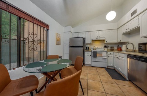 Menlo Park House | St. Mary`s Gem/1 BR 1 BA/Patio/Garage/Cozy