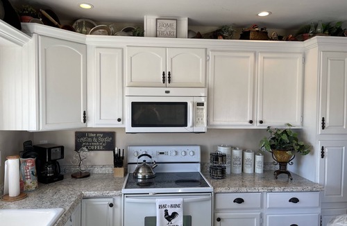 Prescott Valley House | Stacks of Relax - a Quaint, Quiet & Cozy Farmhouse With Breathtaking Sunrises