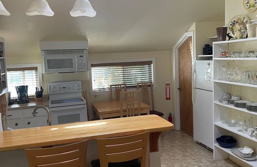 Jacksonville Cottage | Standish Cottage is Creekside