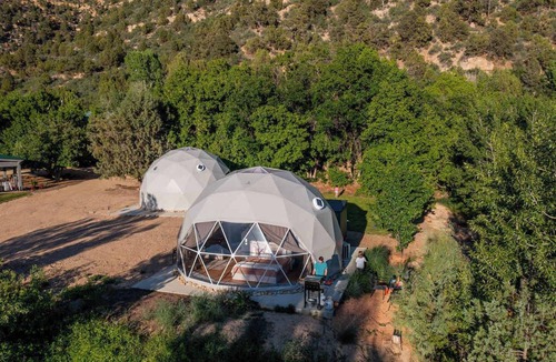 Glendale House | Stargazing Bliss in Dome with sauna and hot tub.