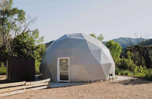 Glendale House | Stargazing Bliss in Dome with sauna and hot tub.