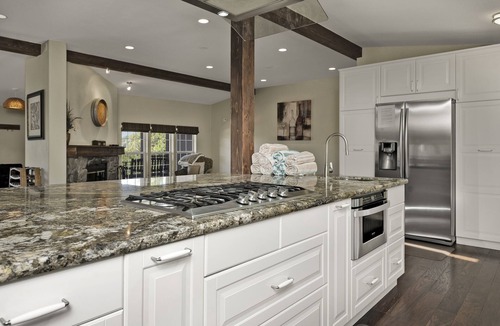 Cloverdale House | Starling’s Rest: Wine Country Retreat for 10, pool, spa, firepit, play area