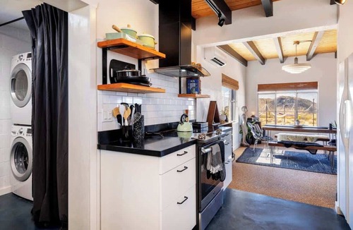 Yucca Valley House | Starship:Luna 5-Acres, Incredible Views, Spa
