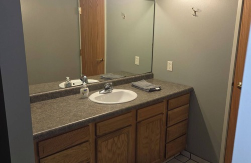 Fort Dodge Apartment | State Softball Tournament Special. Perfect 4-bedroom apartment in Fort Dodge!