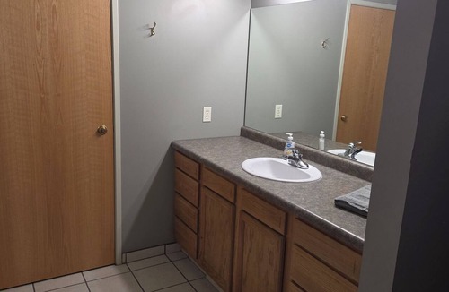 Fort Dodge Apartment | State Softball Tournament Special. Perfect 5-bedroom apartment in Fort Dodge!