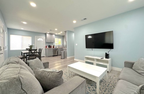 Southwest Anaheim House | Stay Near Disneyland – Clean, Spacious Anaheim Home for Families & Friends