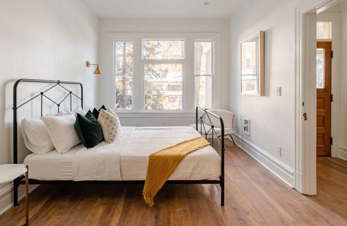 Uptown Apartment | Stay Portland - 1BR - Walk to Coffee, Brews & NW 23rd Shops