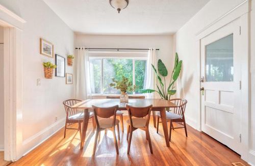 King House | Stay Portland - Cute & Charming Portland Home 91 WalkScore