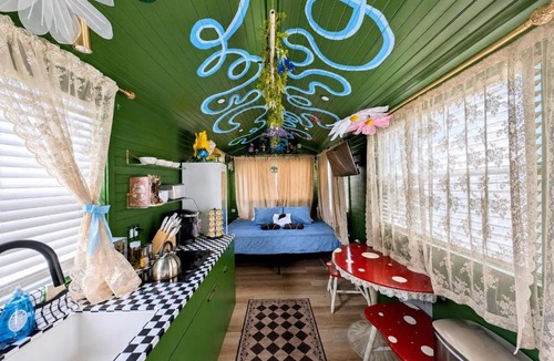 Overlook Apartment | Stay Portland - Teal & Terrazzo Bright Portland Tiny Home