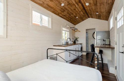 Alberta Arts District House | Stay Portland - The Tiny Farmhouse on Alberta