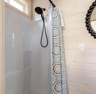 Alberta Arts District House | Stay Portland - The Tiny Farmhouse on Alberta