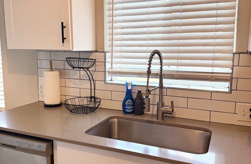 Coronado Apartment | Stay right in the heart of downtown phoenix, cozy comfortable and accommodating.