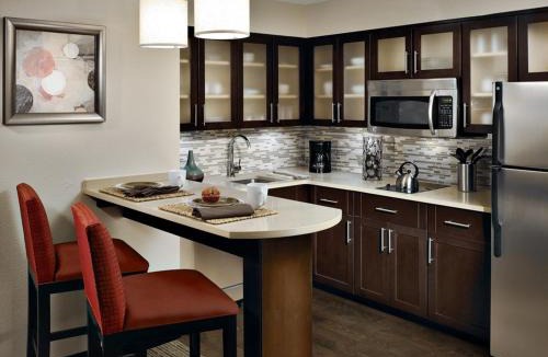 Dearborn Hotel | Staybridge Suites Dearborn by IHG