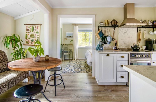 Paso Robles Cottage | #StayHere Lp3 paso robles country cottage netflix series stay here