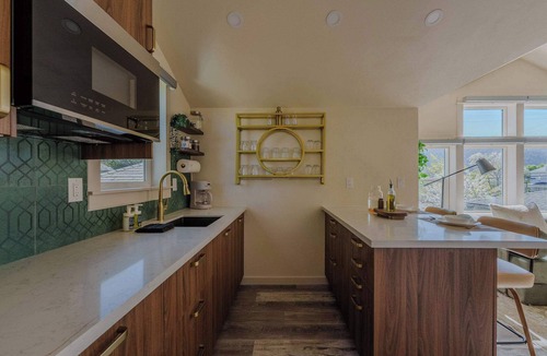 Portland House | #StayInMyDistrict St Johns Backyard Guesthouse