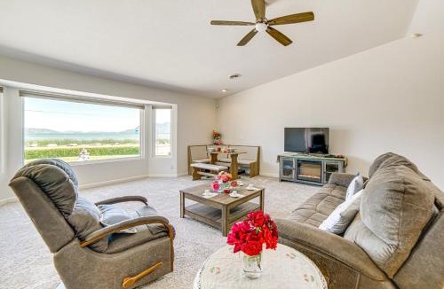 Lakeport House | Steps to Clear Lake: Hot Tub Haven in NorCal!