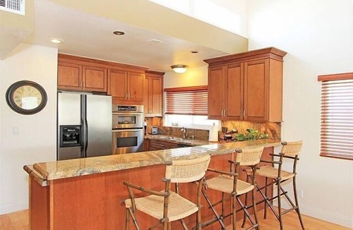 Santa Ana Heights House | Steps to Sand, Bikes, Balcony & Great Parking