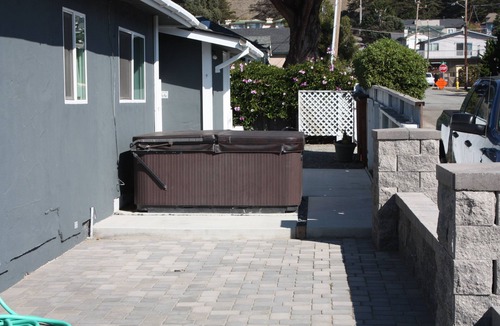 Cayucos House | Steps to the beach! Clean, white, crisp+hot tub for a relaxing getaway!