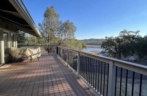 Oak Shores House | Steps to the Marina and community pool, Wifi, and Private Slip!