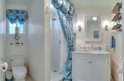 Mission Beach Cottage | Steps to the ocean & bay, this luxurious home w/ AC is better than a fine hotel!