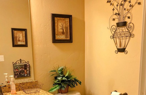 South Jordan House | Stonehaven Gem, Beautiful Home Close to Ski Canyons and Salt Lake City