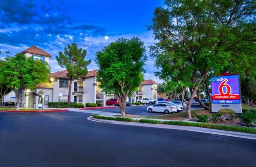 Deer Valley Hotel | Studio 6-Phoenix, AZ - Deer Valley