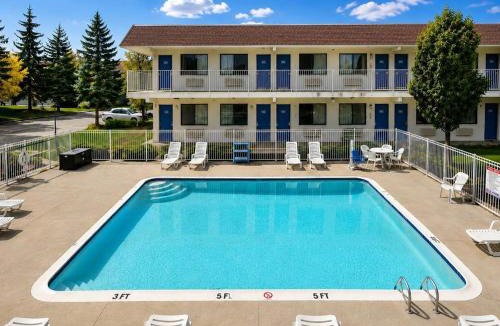 Yreka Hotel | Studio 6 Suites Yreka CA