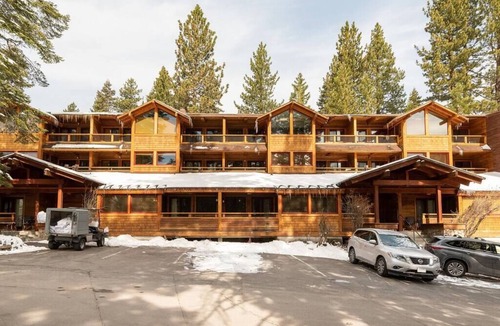 Tahoe Woods Condo | Studio by Palisades Tahoe w/pool & tub access.
