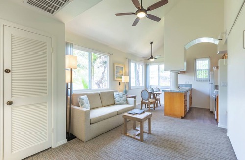 Del Mar Apartment | Studio w/Kitchen | Pool | Free Parking | Del Mar Beach Access