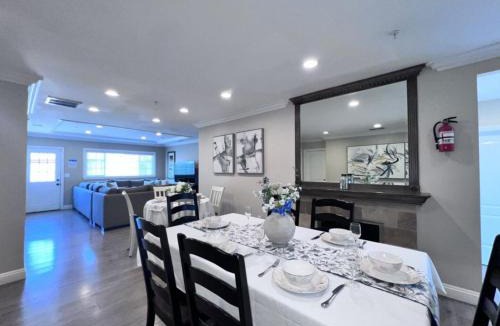 Northeast Anaheim House | Stunning 8 bedroom 6 bathroom Pool Home