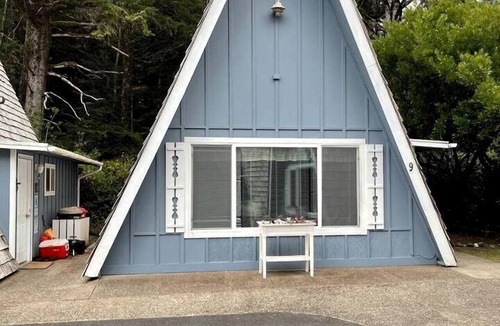 Otter Rock Cabin | Stunning A Frame with Fantastic Views in Otter Rock, Oregon