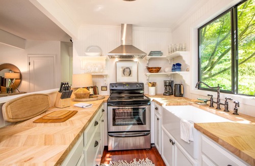 Lagunitas-Forest Knolls House | Stunning and Tranquil Cottage Surrounded by Nature