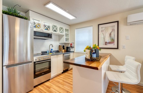 Sellwood-Moreland Apartment | STUNNING APARTMENT,WiFi,Parking, Sellwood/PORTLANDn