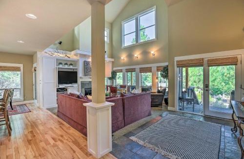 RiverWild House | Stunning Bend Retreat < 20 Mi to Mt Bachelor!