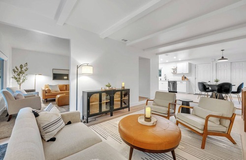 Southeastern Sacramento House | Stunning new renovation & beautifully furnished home! Safe Sac neighborhood!