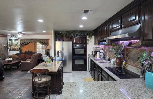 Glendale House | Stunning REMODELED 15,000 Square Feet Property
