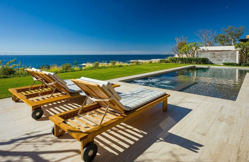 Los Zacatitos Villa | Stunning Ritz-Carlton Reserve Villa, Steps to Beach — Chef & Butler Incl.