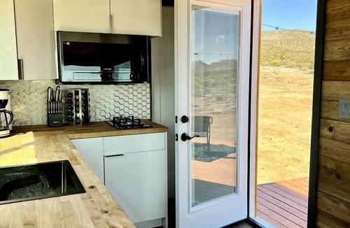 Meadview Cabin | Stunning Tiny House with Picnic Space, Barbecue and Fire Pit in Meadview, Arizona