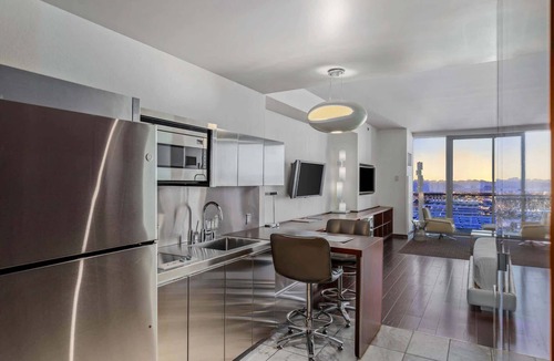 Las Vegas Apartment | Stunning Views Palms Studio 27303