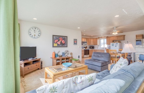 Bayshore House | Stupendous Alsea Bay Views and Access from this Bright, Open Home in Bayshore!