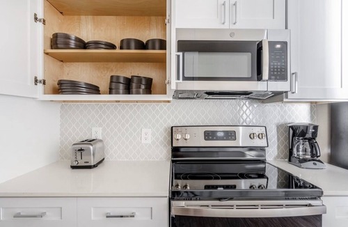 Downtown San Jose Apartment | Stylish 1 bed 1 bath apartment- 10 mins from the bay