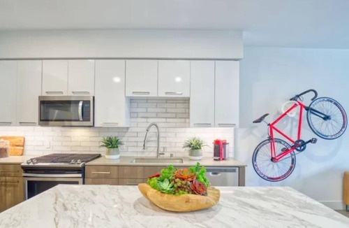 Fremont Condo | Stylish 1-Bedroom Condo in Aya Apartments