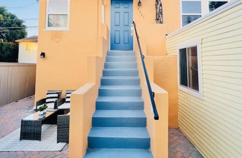 Kensington House | Stylish 1Br Retreat w/Garage AC Close 2 Everything